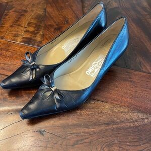 Salavatore Ferragamo Kitten Heels Black Leather Designer Vintage Shoes Size 7